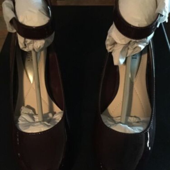 ALFANI WOMEN'S ASHIAAP ROUND TOE ANKLE STRAP CLASSIC PUMPS IN MULBERRY~ 7.5 MED - Picture 2 of 4